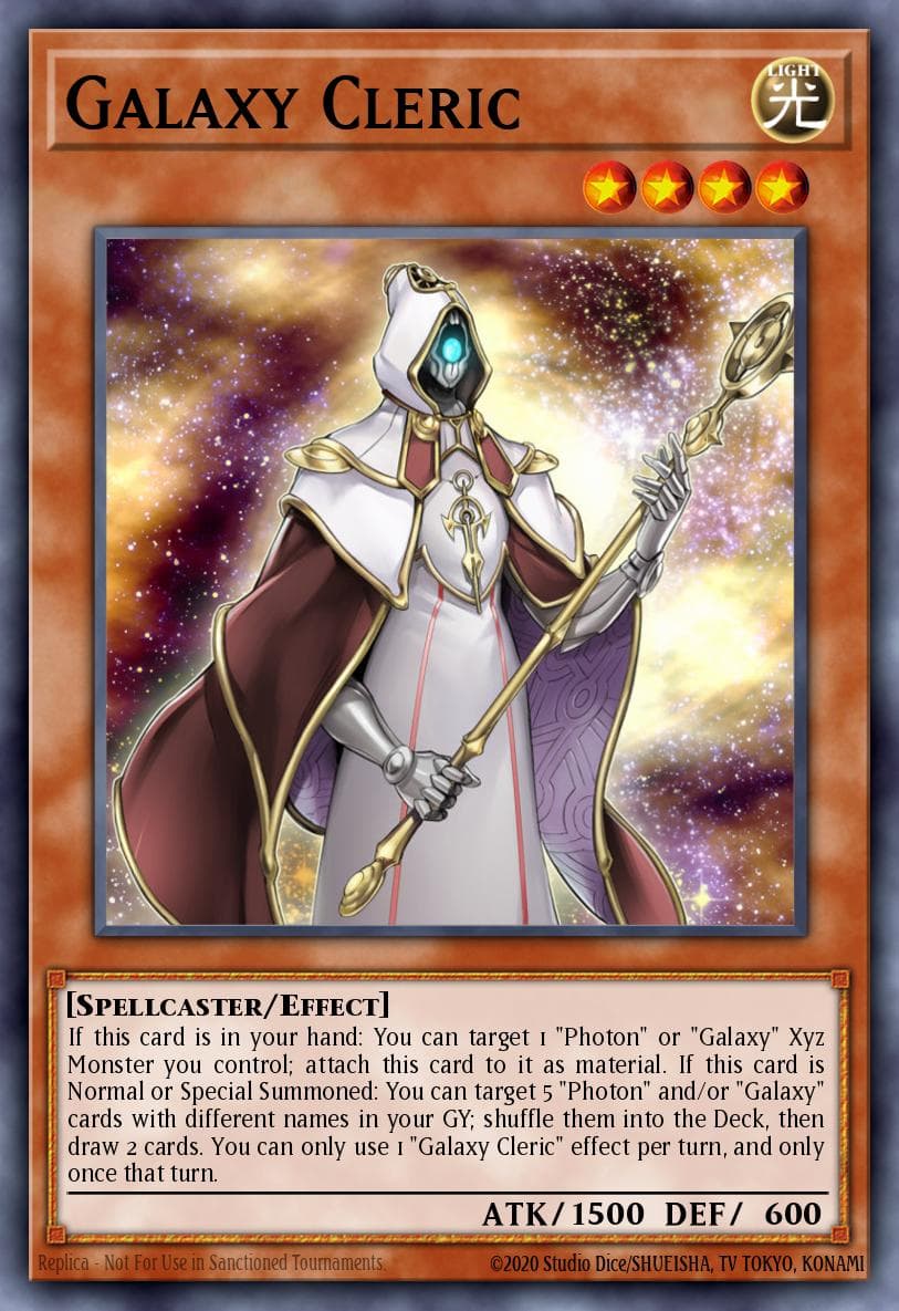 Galaxy Cleric 2019 Gold Sarcophagus Tin Mega Pack card