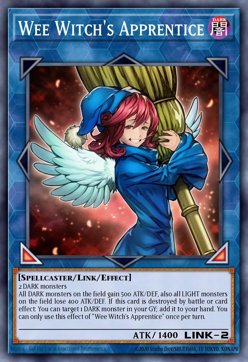 Wee Witch's Apprentice 2019 Gold Sarcophagus Tin Mega Pack card